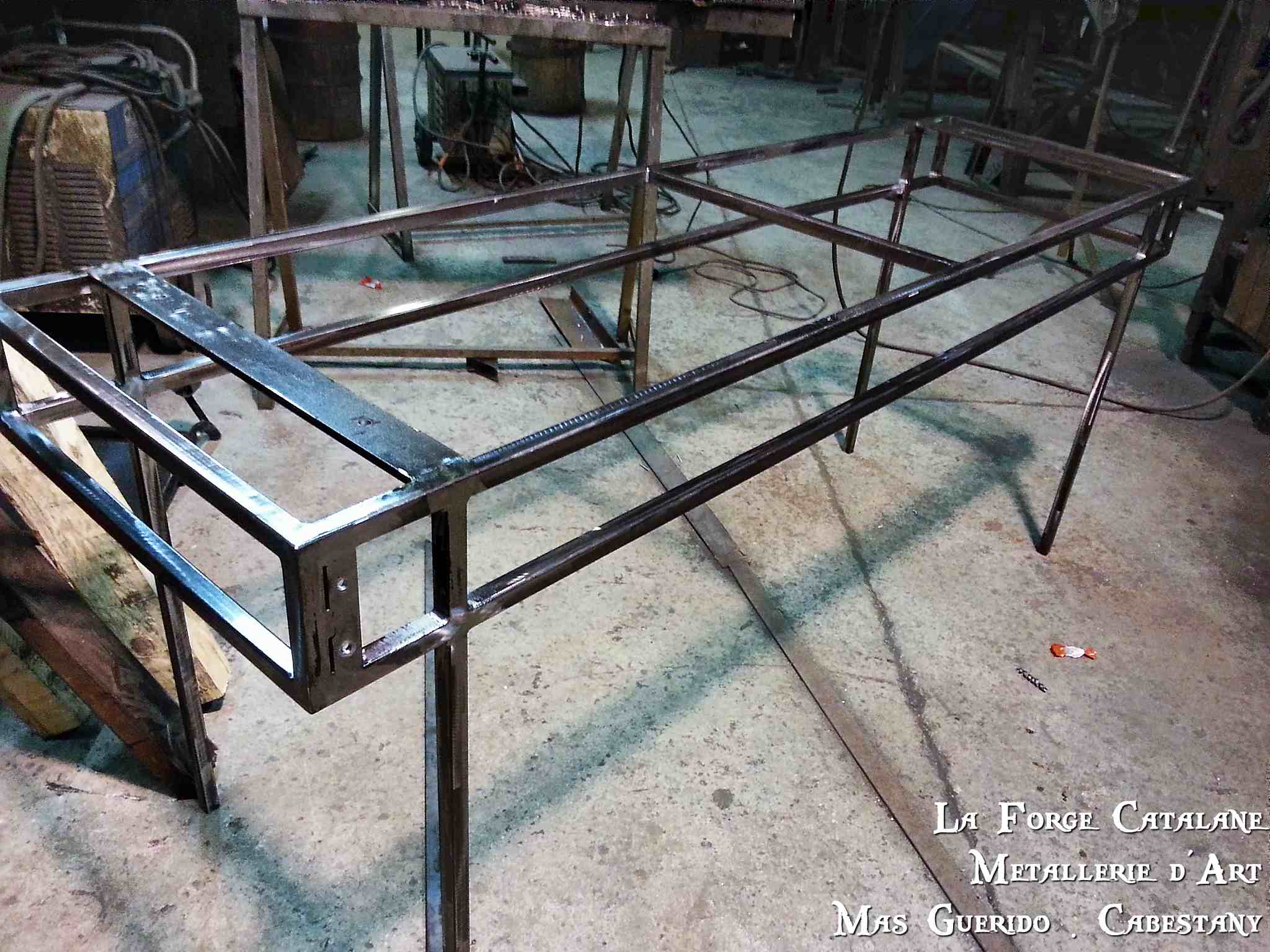 pied piettement de table à manger fer Forge Catalane Cabestany.jpg